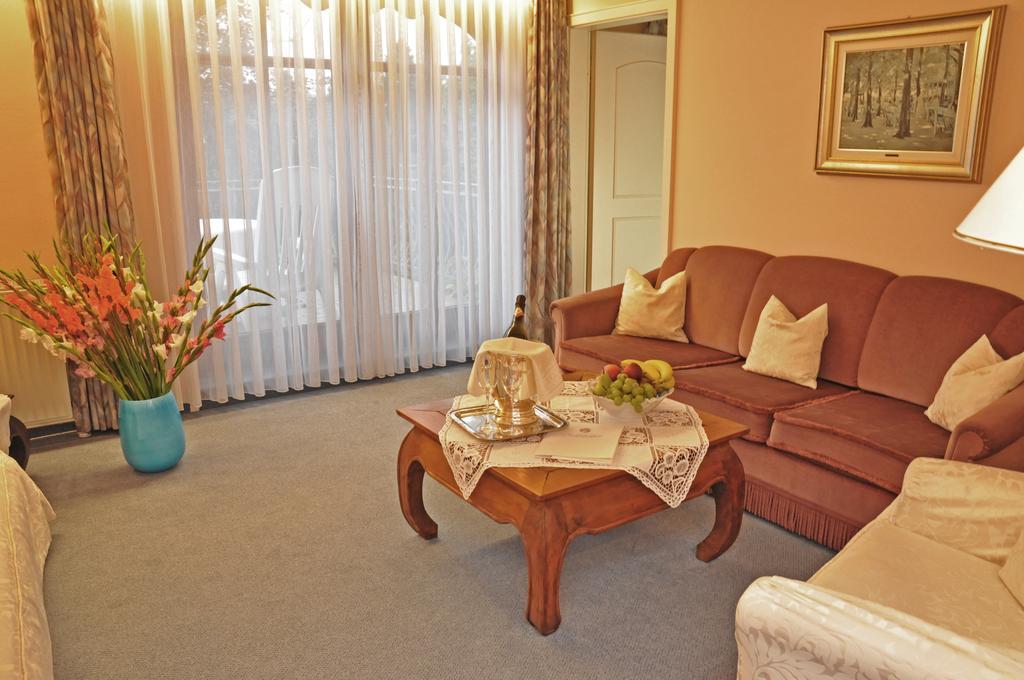 Hotel Garni Kristinenhof Bad Zwischenahn Room photo
